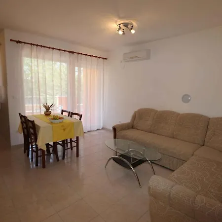 In Silo/insel Krk 13430 Apartment